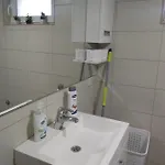 Mia * טראווניק